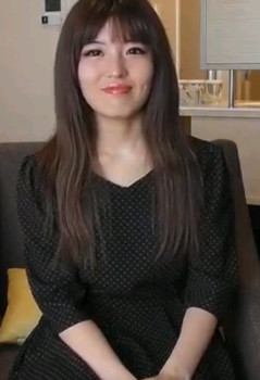 24岁OL美女素人黑丝情趣内裤啪啪中出内射1639088