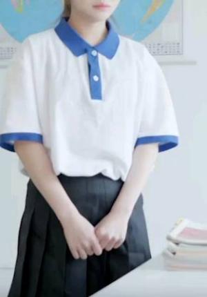 XK-8117 强上妹妹 直掏黄龙勇拿一血 极嫩妹妹强忍疼痛 美妙快感在身体流淌 爆射阴门精液溢流