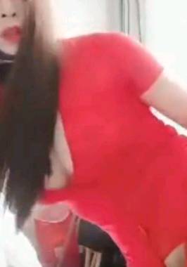 （超重口，不喜勿看哈）骚艳红娘Ts王佳佳❤️❤️太厉害了太猛了，30CM大棒棒一插菊花到底，爽到花心，菊花都外翻了！！