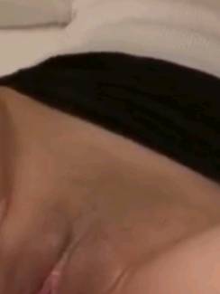24岁长发素人美女啪啪中出内射无毛小穴2932606