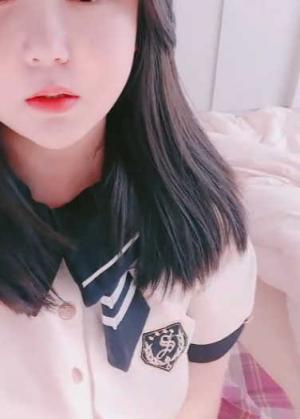 学生制服童颜巨乳超美名器一线天粉色鲍鱼自慰