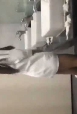 多地点女厕近距离偷拍多位美女嘘嘘