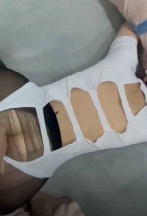 后入黑丝少妇 是不是溅货 是的 是爸爸的小母狗 打的好舒服呀 骚话不停 这大屁屁边操边打真TM爽