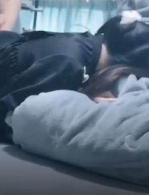 双马尾小母狗嫩妹被包养 一线天美鲍已经捅成金主爸爸大鸡巴的形状，娇嫩美穴每天都要被爸爸精液灌满