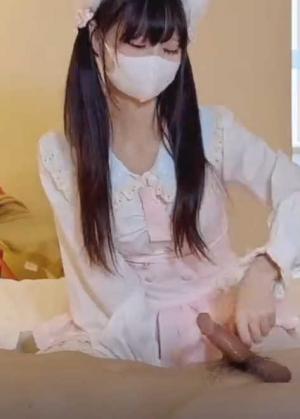 00后清纯反差少女『LT软软兔』“啊不要，啊轻一点！”可爱萌妹被主人爸爸插的一直叫，小嫩穴简直不要太舒服