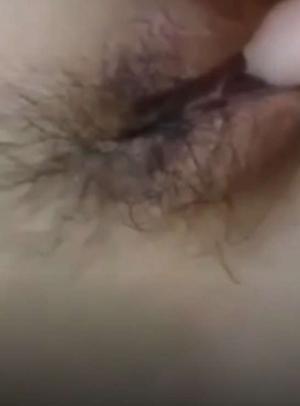 剧情 情窦初开少女遭父亲践踏摧残