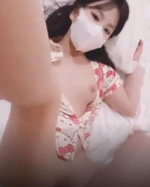 【小敏儿】【内射中出】爆操熟睡中的女室友