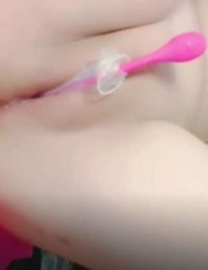 超嫩一线天超紧致白虎美穴小萝莉 超诱人饱满隆起白虎稚嫩小穴自摸 稚嫩清纯少女浑身上下全是宝！