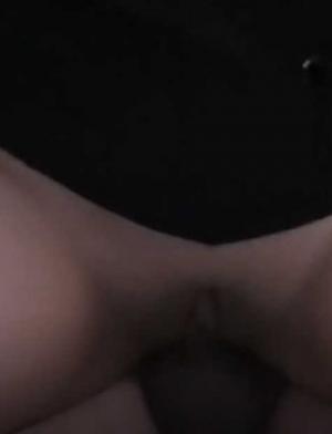 H罩杯居然JK制服素人妹啪啪潮吹中出内射4584111