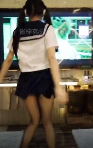 合集 软萌甜美双马尾小骚货【酱梓菜】小巧的身材被金主爸爸大屌撑满，极品粉嫩勾人小妖精 长得越乖 玩的越嗨 超嫩小母狗！