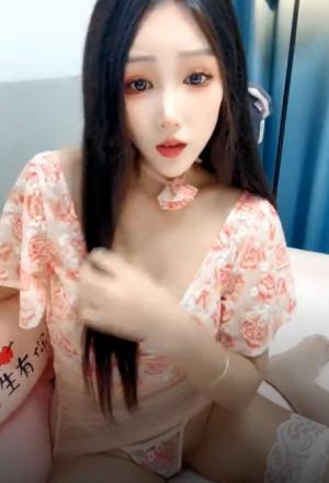 姐姐有点坏，丝袜露脸甜心少妇一个人的诱惑，跟狼友撩骚互动听指挥揉奶玩逼看特写，跳蛋塞逼里高潮冒白浆