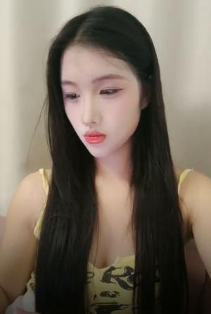 【九亿少男梦】第五弹，中年大叔的玩具，大长腿白虎嫩穴，口活干炮样样精通3V-3