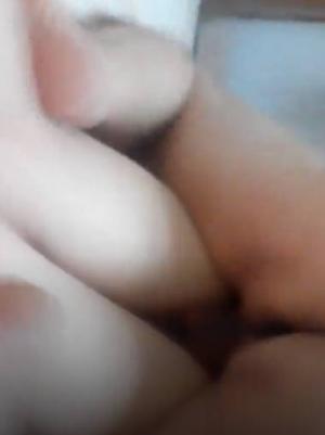大神小区麻将馆认识的少妇 区她家里操她嫌操B不过瘾要干她的屁眼 一直喊疼受不了