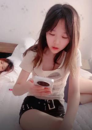 『小艺同学』一群超高颜值反差嫩妹 大长腿清纯与风骚并存 淫声荡语环绕 男人终极梦想盛宴 2