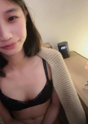 【性感野猫】极品身材 逼毛又长又黑很性感小穴粉嫩 无套啪啪 舔蛋吃鸡 插菊 秒射 2