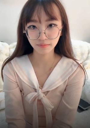 【精品粉宝宝】性感身材大奶翘臀美腿 脱衣裸舞 道具自慰 无毛嫩穴太顶了 4