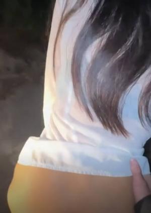 剧情 小姨子车内发被姐夫拉到山路边狂插黑逼后排撕开丝袜内射骚穴