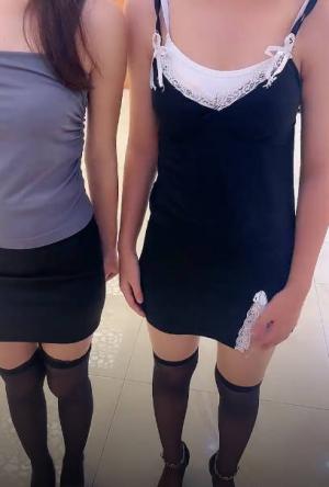 剧情演绎：家中约操3个小骚货4P爽玩，全力满足她们，一个个撅起屁股等待大屌的插入！