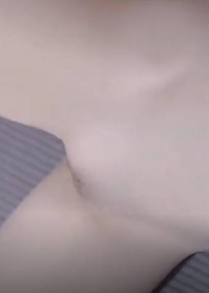 大神七夕约炮白嫩的小女友 各种姿势猛操她的无毛小嫩B