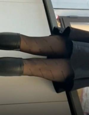 剧情 去哥哥家聚餐把他灌醉和正在洗碗的模特嫂子偷情厨房搞到客厅