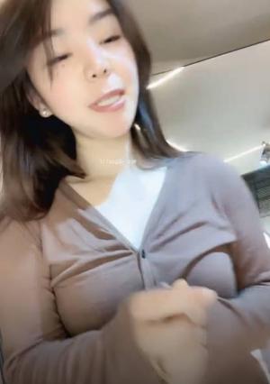 御姐【婉儿】 制服脱衣秀，椅子上狂插，淫水汪汪的 1