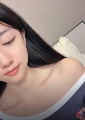 舞蹈系校花 《小鹿大秀》 性感骚舞~道具自慰~高潮喷水 2