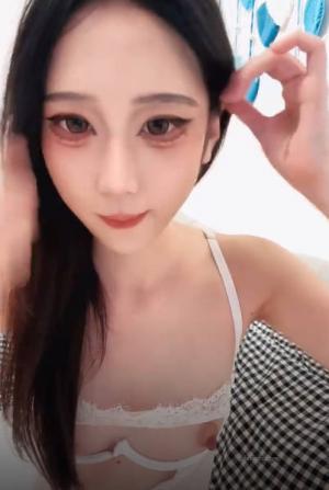 绝美校花纯欲母狗“菠萝吹吹”骚出天际合集 34