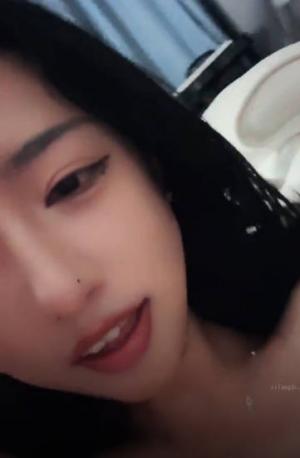 超级喷泉 好猛【鹿思】盛世颜值 完美身材 美乳翘臀 看似柔弱小仙女 自慰朝天喷 刺激 (2)