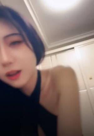 绝美校花纯欲母狗“菠萝吹吹”骚出天际合集 35