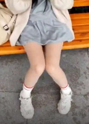 【saosao】戴眼镜的骚货户外达人， 户外露出野战，户外自慰，口交 3